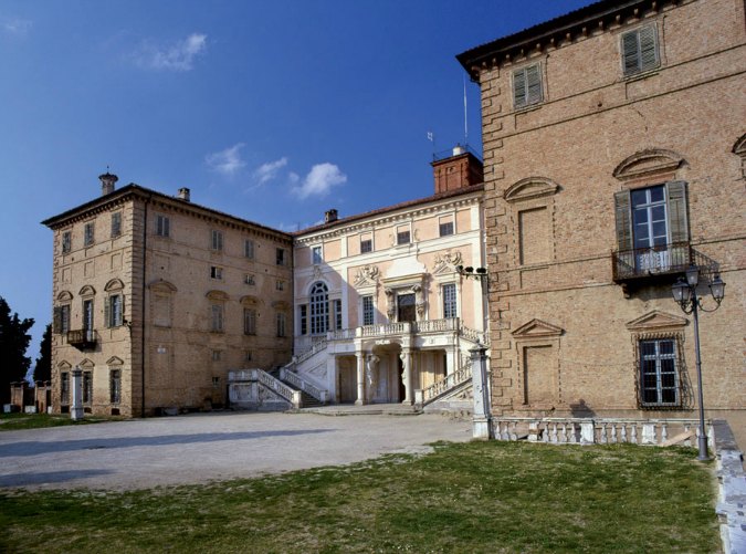 Castello Govone - Langhe (foto ente turismo)