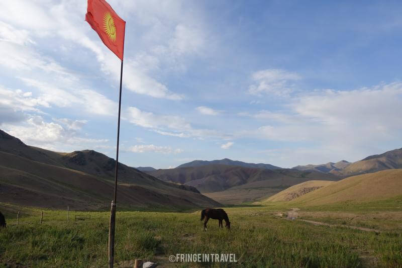 Kirghizistan bandiera